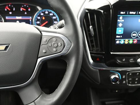 Certified 2023 Chevrolet Traverse LT FWD image 19