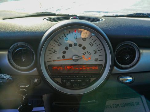 Used 2011 MINI Cooper Hardtop image 13