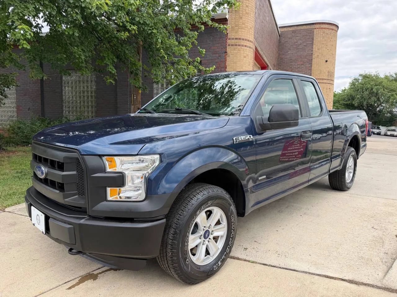 Used 2016 Ford F150 XL AWD/4WD image 1