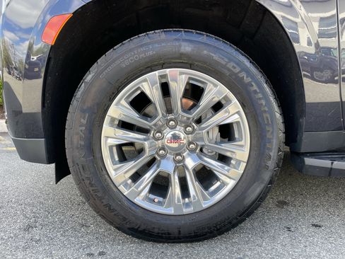 Used 2024 GMC Yukon Denali image 9