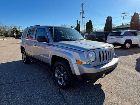 Used 2015 Jeep Patriot High Altitude image 8