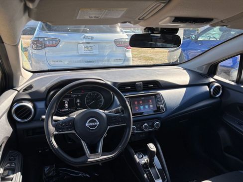 Used 2025 Nissan Versa SV image 33