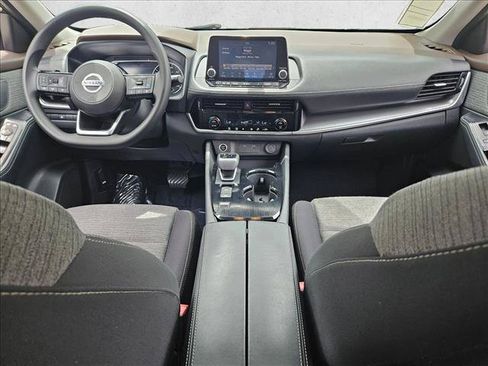 Used 2021 Nissan Rogue SV FWD image 16