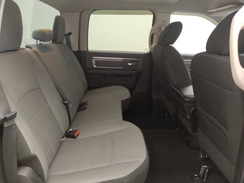 Used 2022 RAM 1500 Classic SLT AWD/4WD image 19