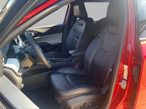 Used 2025 Jeep Compass Limited AWD/4WD image 8