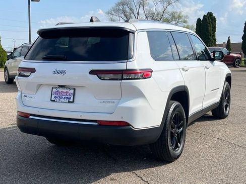 Used 2023 Jeep Grand Cherokee L Laredo AWD/4WD image 5