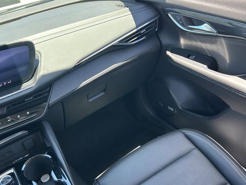 Certified 2024 Buick Envision Preferred AWD/4WD image 18