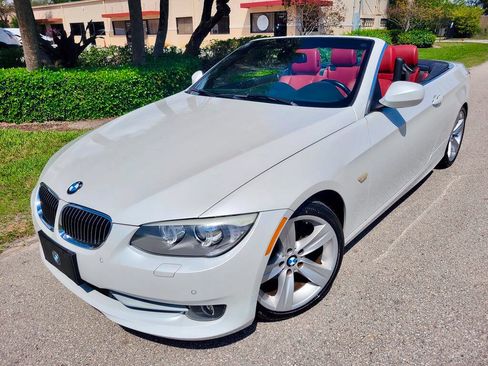 Used 2011 BMW 328i Convertible w/ Premium Pkg RWD image 2