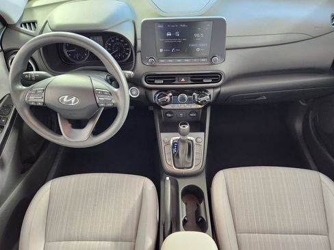 Used 2022 Hyundai Kona SEL AWD/4WD image 15
