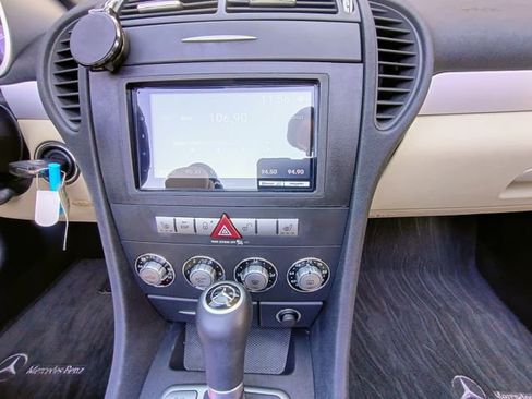 Used 2005 Mercedes-Benz SLK 350 image 47