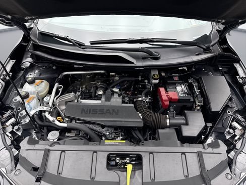 Used 2025 Nissan Rogue S AWD/4WD image 25