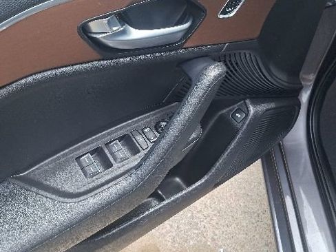 Used 2021 Acura TLX FWD image 9