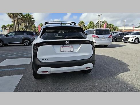 New 2026 Nissan Kicks SV FWD image 28