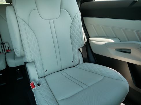 Certified 2025 Kia Sorento SX Prestige AWD/4WD image 14