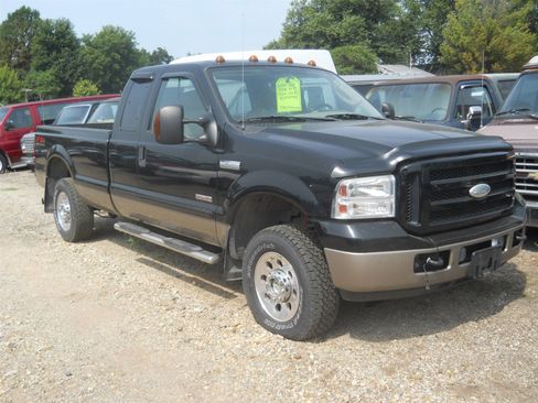Used 2005 Ford F250 4x4 SuperCab Super Duty image 1