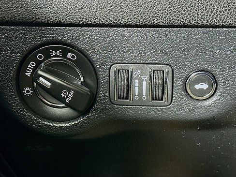 Used 2017 Chrysler 300 S w/ 300S Premium Group image 10