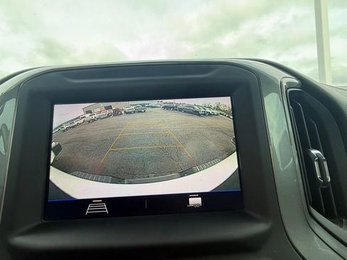 Used 2022 Chevrolet Silverado 2500 Custom w/ Custom Value Package image 24