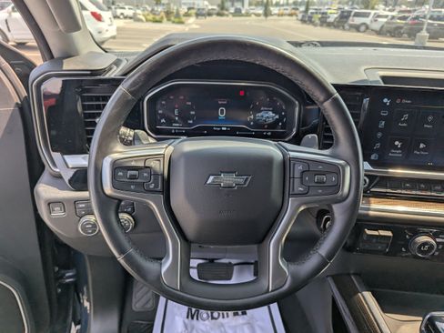 Certified 2022 Chevrolet Silverado 1500 RST w/ Convenience Package II AWD/4WD image 15