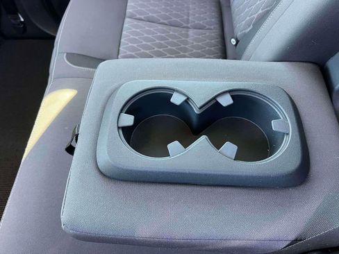 Used 2024 Nissan Titan SV w/ SV Convenience Package image 13