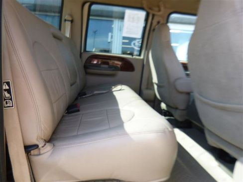 Used 2000 Ford F250 Lariat image 8