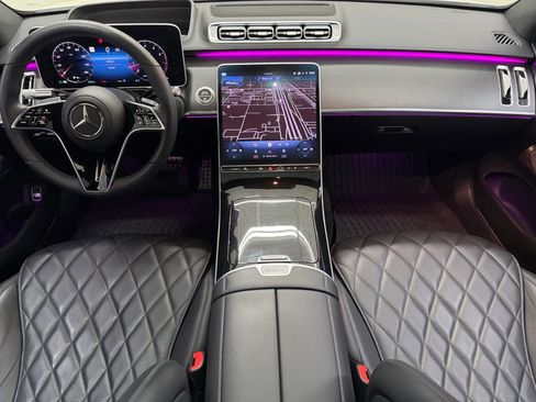 Used 2023 Mercedes-Benz S 580 4MATIC Sedan image 2