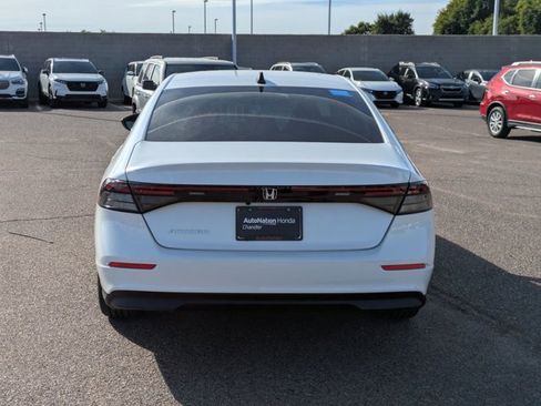 Certified 2025 Honda Accord SE image 6
