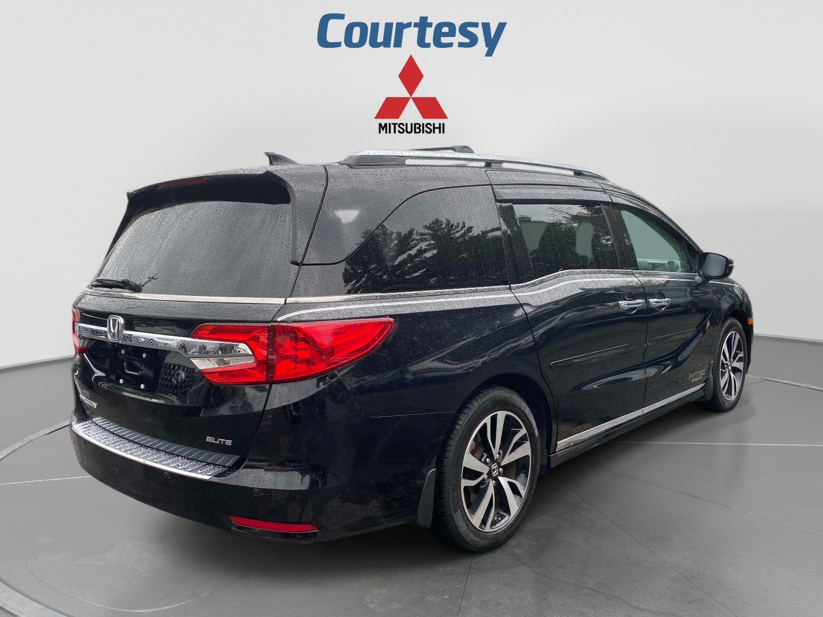 Used 2019 Honda Odyssey Elite image 7