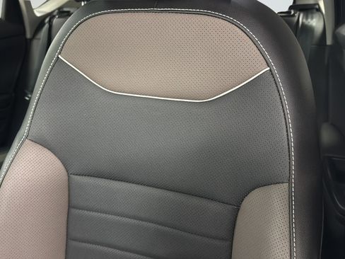 Certified 2023 Volkswagen Taos SEL AWD/4WD image 18