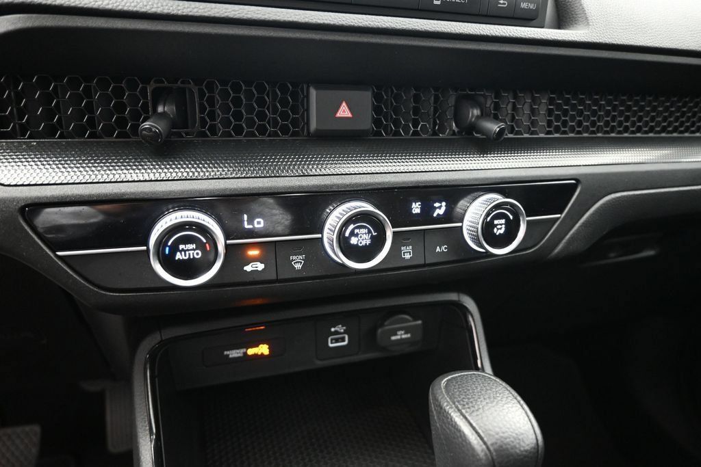 Used 2025 Honda CR-V LX image 7