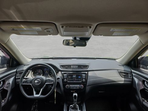 Used 2020 Nissan Rogue S FWD image 38