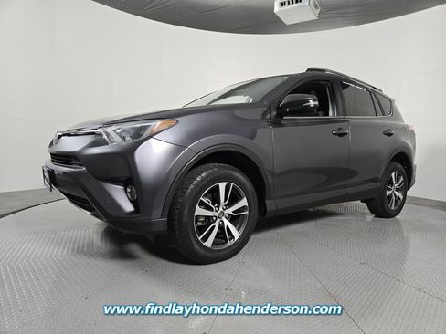 Used 2018 Toyota RAV4 XLE image 2