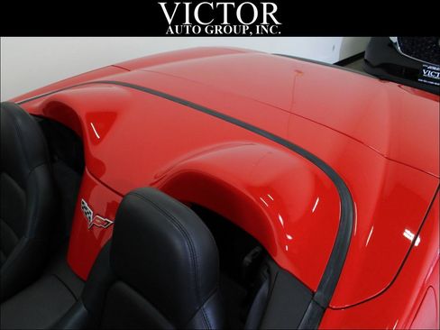 Used 2006 Chevrolet Corvette Convertible w/ Preferred Equipment Group RWD image 8