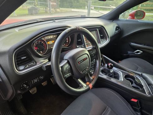 Used 2016 Dodge Challenger R/T Scat Pack RWD image 16