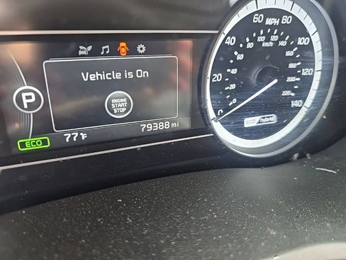 Used 2017 Kia Niro EX FWD image 6