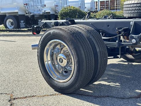 New 2025 Ford F550 2WD Regular Cab Super Duty image 18