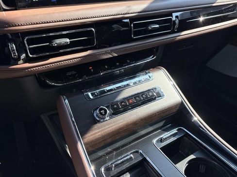 New 2026 Lincoln Aviator Reserve AWD/4WD image 28