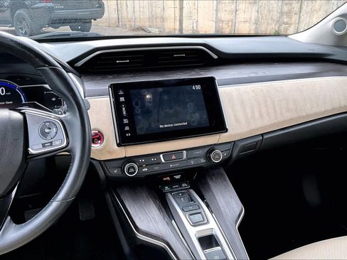 Used 2018 Honda Clarity Touring image 7