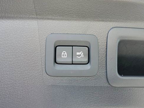 Used 2023 MAZDA CX-50 AWD 2.5 S w/ Premium Plus Pkg image 6