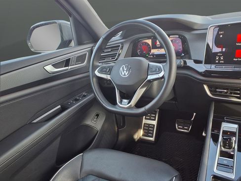 Used 2024 Volkswagen Atlas Cross Sport SEL Premium R-Line image 22