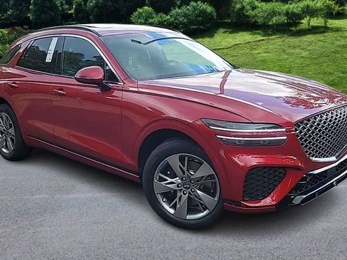 Used 2025 Genesis GV70 3.5T Sport image 2