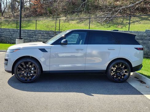 New 2026 Land Rover Range Rover Sport SE AWD/4WD image 6