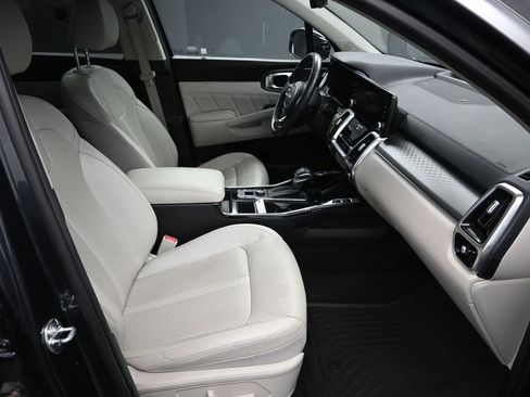 Certified 2023 Kia Sorento SX image 41