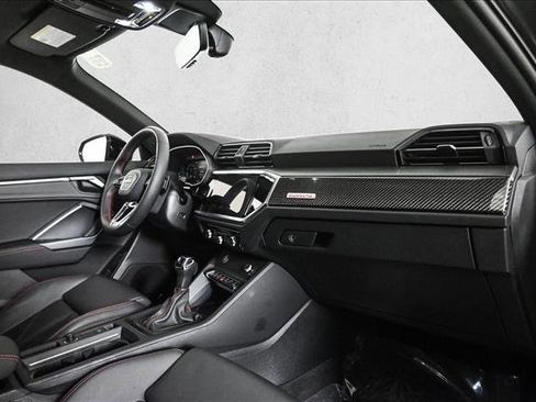 Certified 2025 Audi Q3 2.0T Premium Plus w/ Premium Plus Package image 23