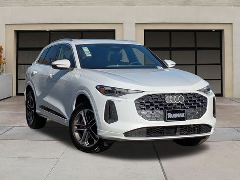 New 2025 Audi Q5 Premium image 19
