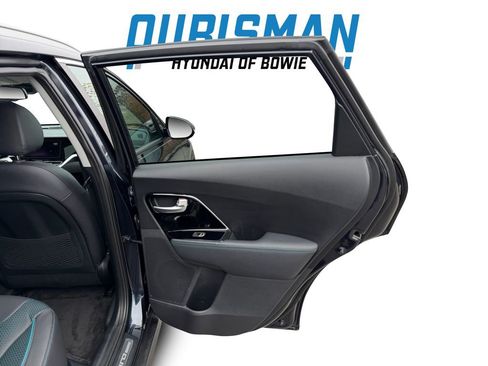 Used 2022 Kia Niro EX Premium image 18