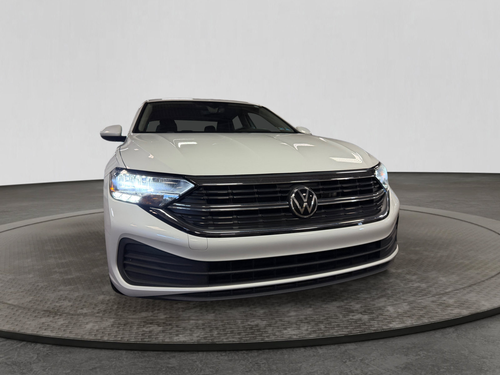 Used 2023 Volkswagen Jetta SE FWD image 40
