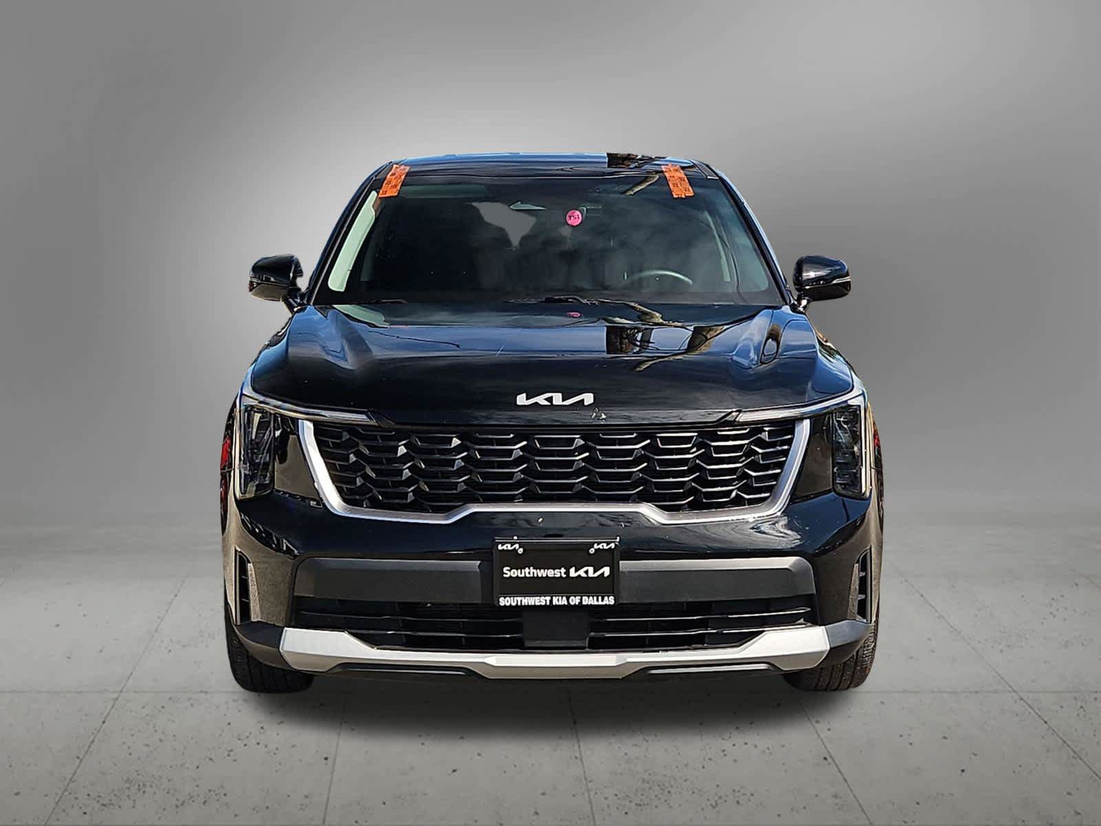Used 2025 Kia Sorento LX FWD image 9