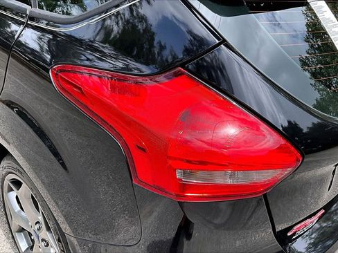 Used 2017 Ford Focus ST FWD image 20