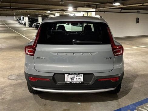 New 2025 Volvo XC40 B5 Core w/ Protection Package Premier AWD/4WD image 6