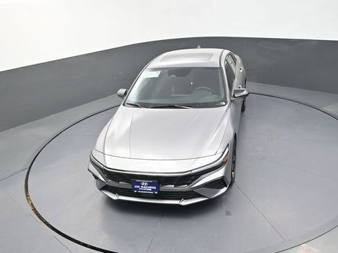 New 2026 Hyundai Elantra SEL Sport Premium FWD image 23